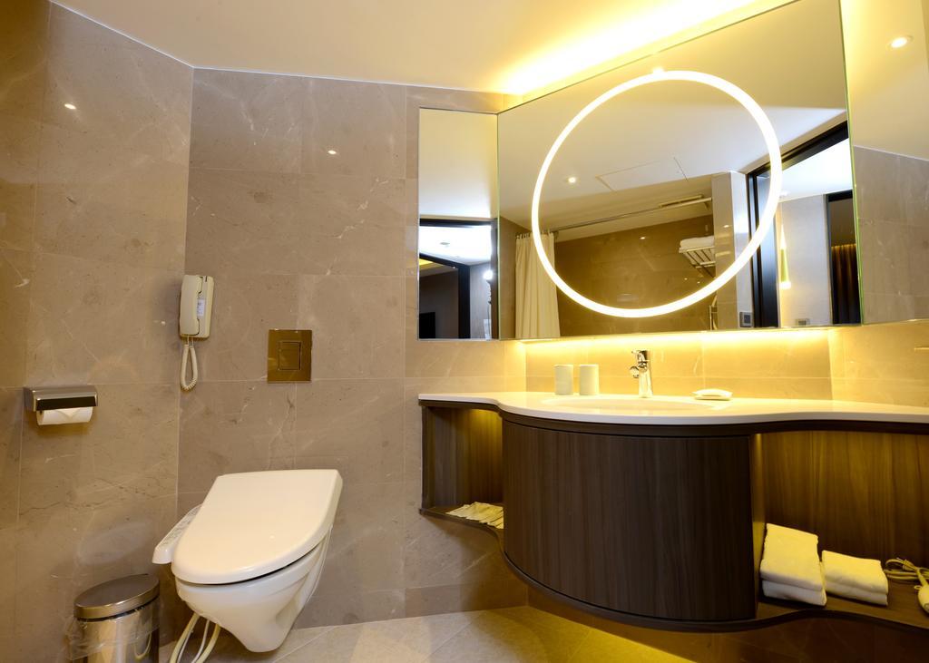 Brother Hotel Taipei Eksteriør billede